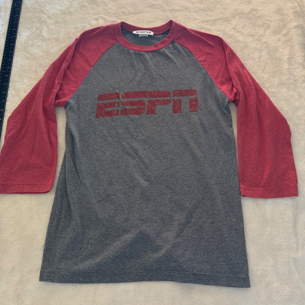 ESPN Raglan Baseball Tee Gray Red Distressed Logo 3/4 Sleeve Shirt Small